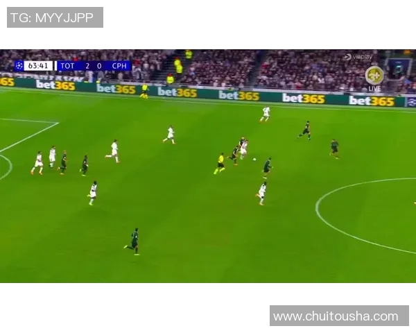 范德芬热刺70米长途奔袭欧冠破门!22岁新星闪耀世界级后卫潜质